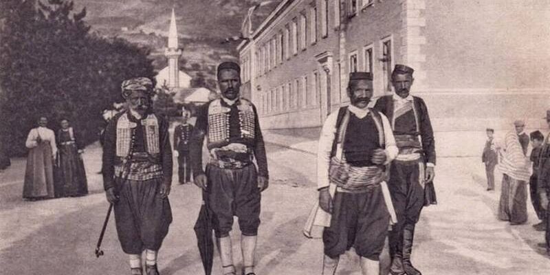 17 Ne možeš pogoditi je li djevojka ili stara baba, 1897. g.